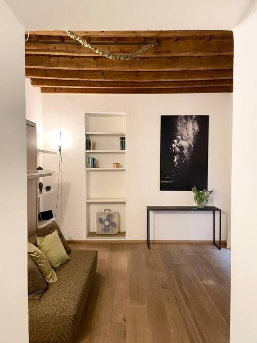 Design Studio Centro Storico Apartment Milan Exterior photo